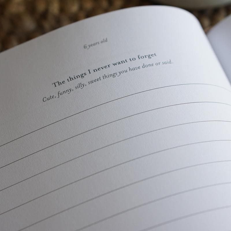 Truly Amor Bebé Baby Book Mocha baby book Truly Amor